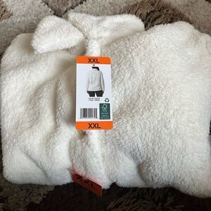 Brand New With Tags Women’s Fleece Lined  Jacket Available in a few sizes